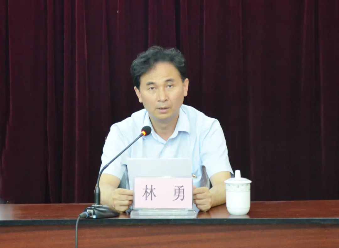 省文联举办庆“七一”主题党日活动(图4) 省文联举办庆“七一”主题党日活动(图4)